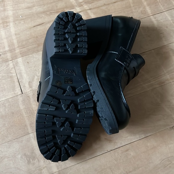 Brand new dirty laundry shoes - Picture 2 of 5